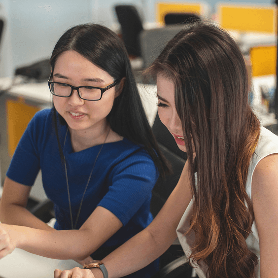 idr staffing services employees talking